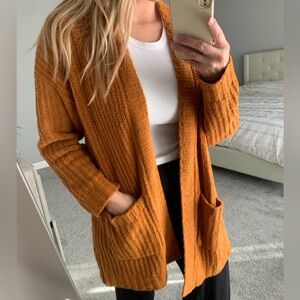 AE cardigan size M